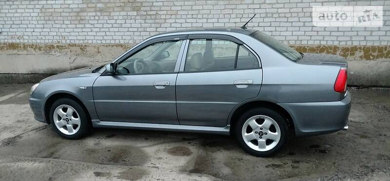 Седан SouEast Lioncel 2008 в Токмаку