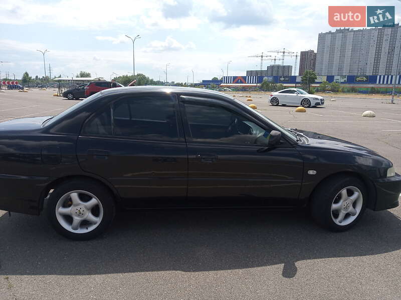 Седан SouEast Lioncel 2006 в Киеве