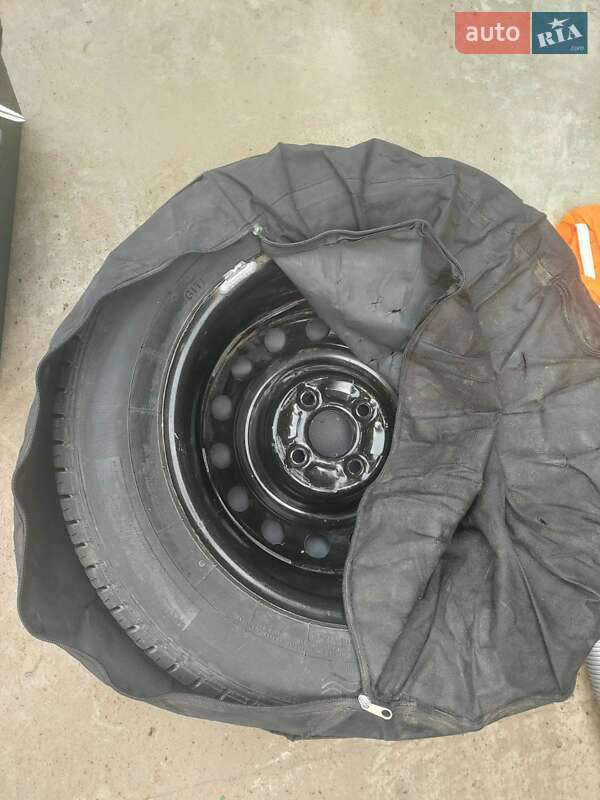 Седан SouEast V3 2010 в Киеве