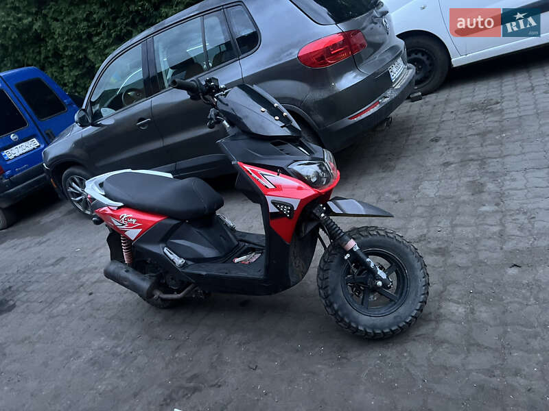 Скутер Spark  SP 150R-12S 2014 в 