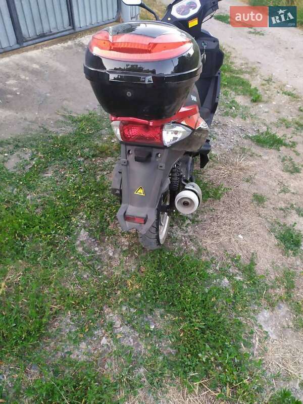 Скутер Spark SP 150S-17B 2020 в Кам'янець-Подільському