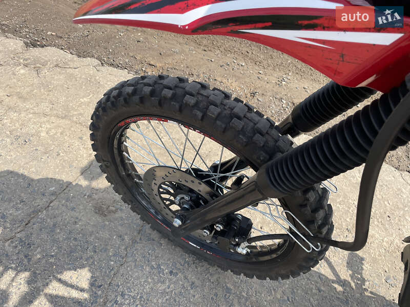 Мотоцикл Позашляховий (Enduro) Spark SP 200D-4 2024 в Пересічне