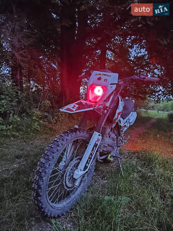 Мотоцикл Позашляховий (Enduro) Spark SP 200D1 2021 в Калуші