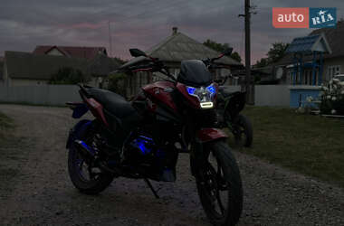 Мотоцикл Спорт-туризм Spark SP 200R-32 2024 в 