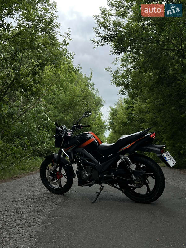 Мотоцикл Без обтекателей (Naked bike) Spark SP 200R-34 2024 в 