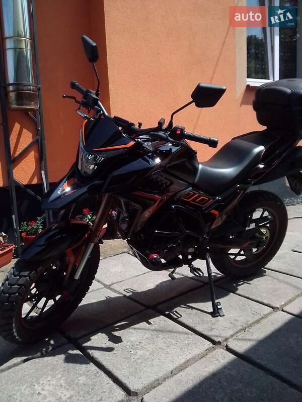 Мотоцикл Спорт-туризм Spark SP 300T-2 2024 в 