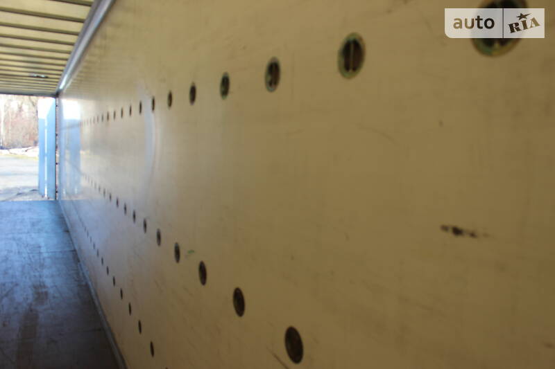 Изотермическая будка Spier AGL 2002 в Хусте