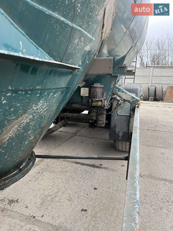 Цистерна полуприцеп Spitzer SF 1992 в Одессе