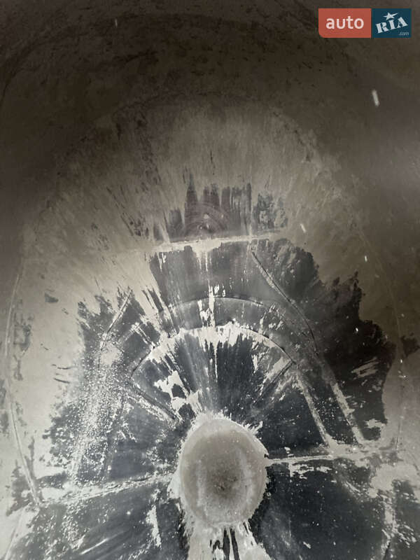 Цементовоз Spitzer SF 1994 в Чернівцях