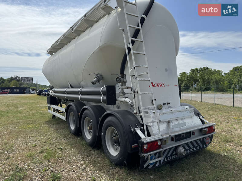 Цементовоз Spitzer SF 2004 в Черновцах