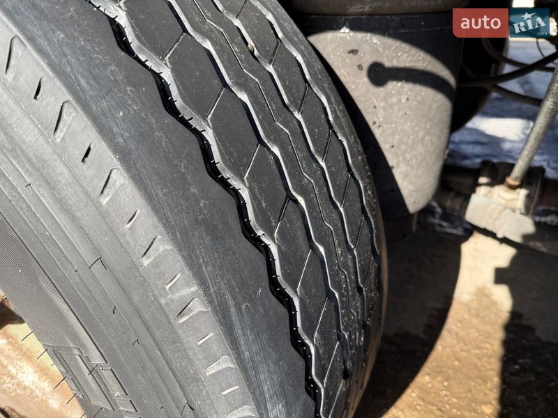 Цистерна полуприцеп Spitzer SF 1997 в Львове