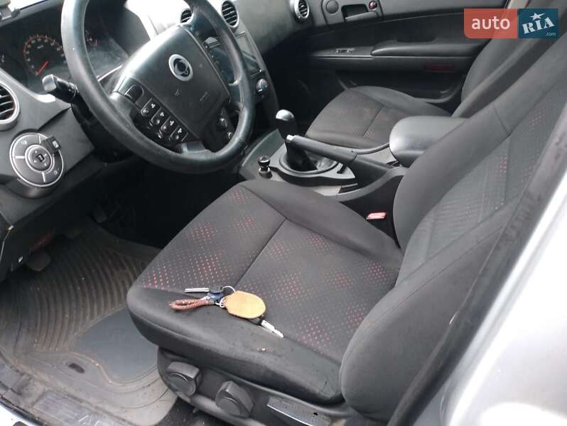 Позашляховик / Кросовер SsangYong Actyon 2010 в Краматорську