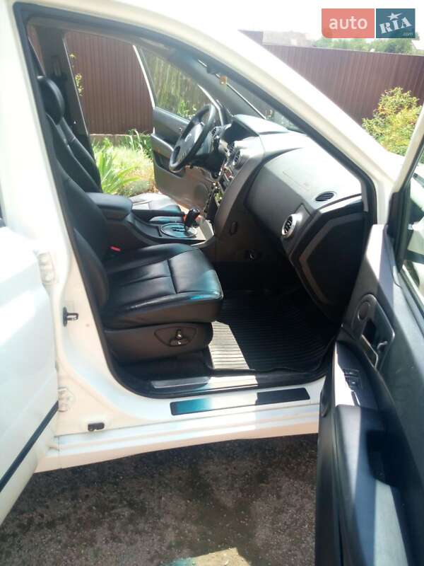 Позашляховик / Кросовер SsangYong Actyon 2011 в Умані фото 5 Позашляховик / Кросовер SsangYong Actyon 2011 в Умані