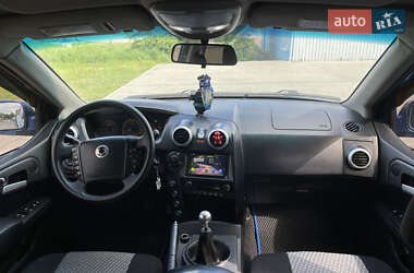 Позашляховик / Кросовер SsangYong Actyon 2010 в 