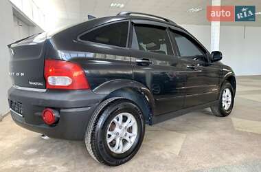Позашляховик / Кросовер SsangYong Actyon 2009 в 
