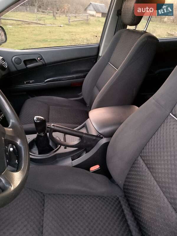 Внедорожник / Кроссовер SsangYong Actyon 2007 в Самборе фото 3 Внедорожник / Кроссовер SsangYong Actyon 2007 в Самборе