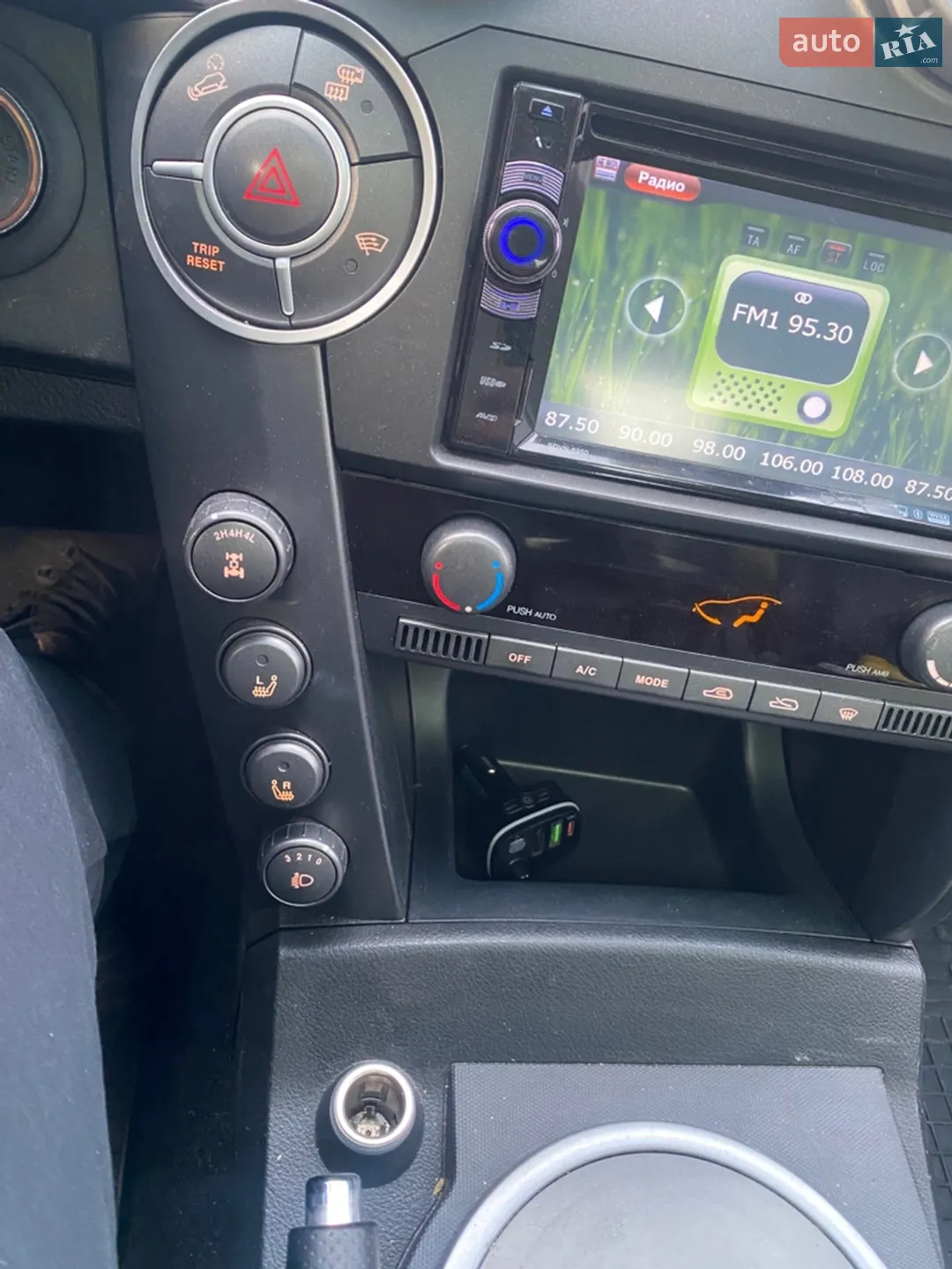 2011 SsangYong Actyon - мініатюра 8