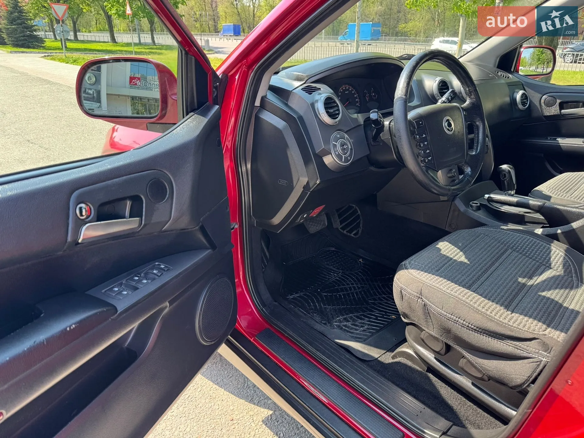 2010 SsangYong Actyon - мініатюра 14