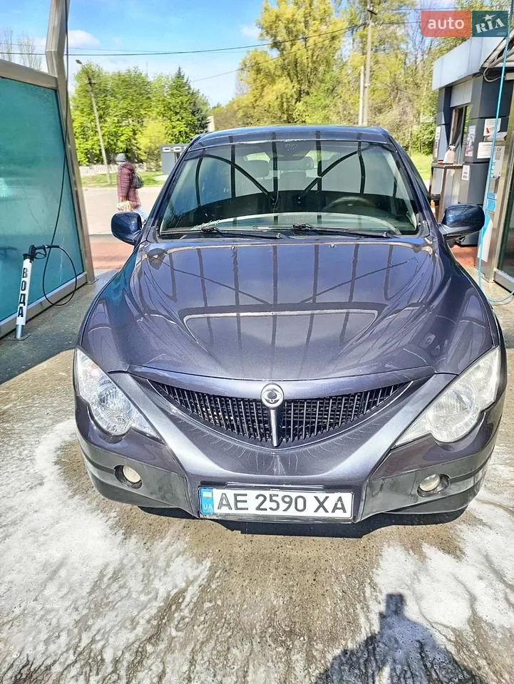 2011 SsangYong Actyon - мініатюра 16