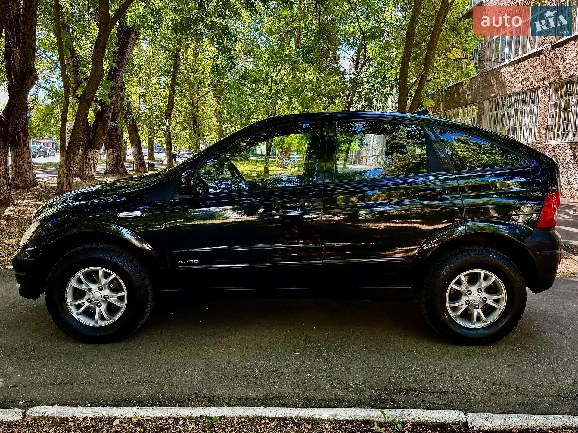 2010 SsangYong Actyon - мініатюра 3