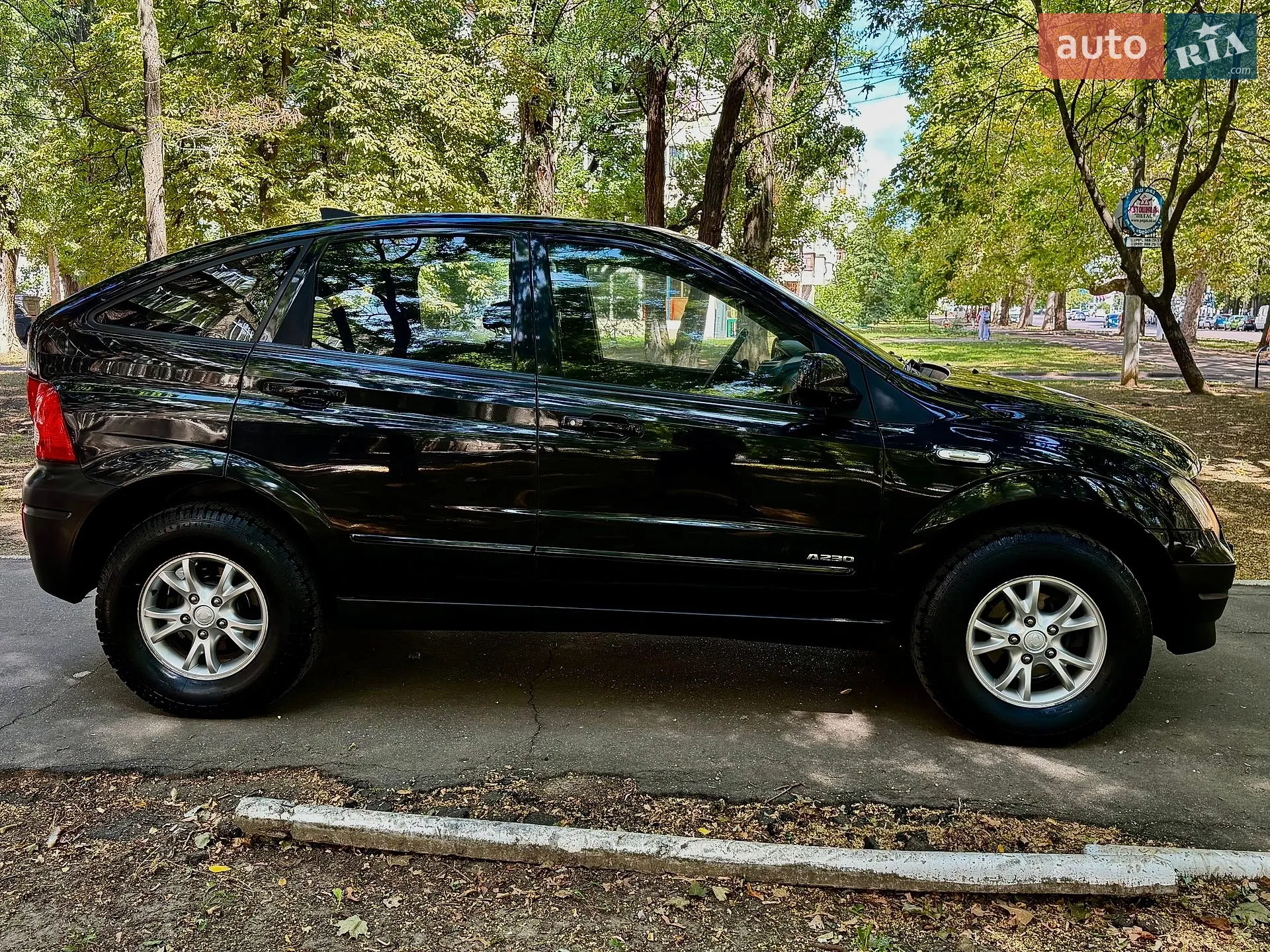 2010 SsangYong Actyon - мініатюра 5