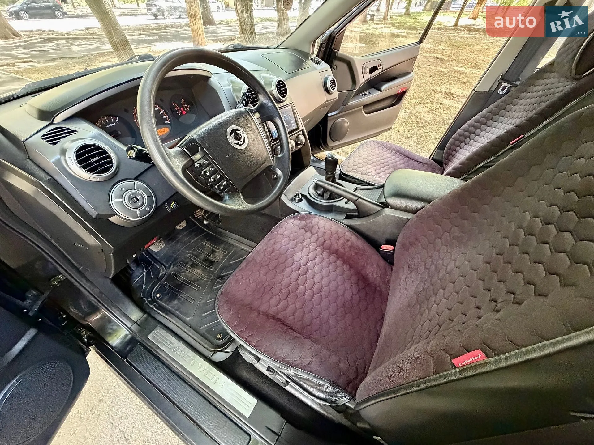 2010 SsangYong Actyon - мініатюра 39