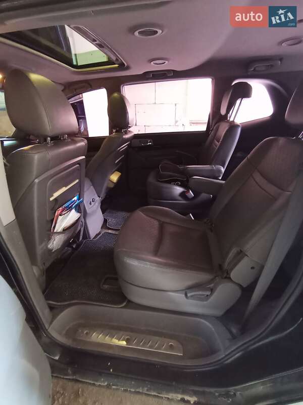 Минивэн SsangYong Korando Turismo 2015 в Киеве