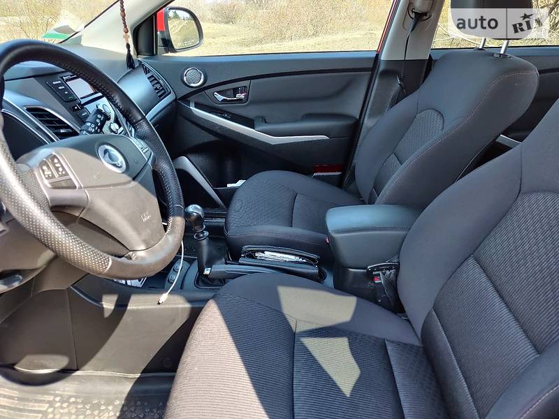 Позашляховик / Кросовер SsangYong Korando 2014 в Дніпрі