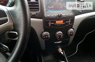 Позашляховик / Кросовер SsangYong Korando 2012 в 