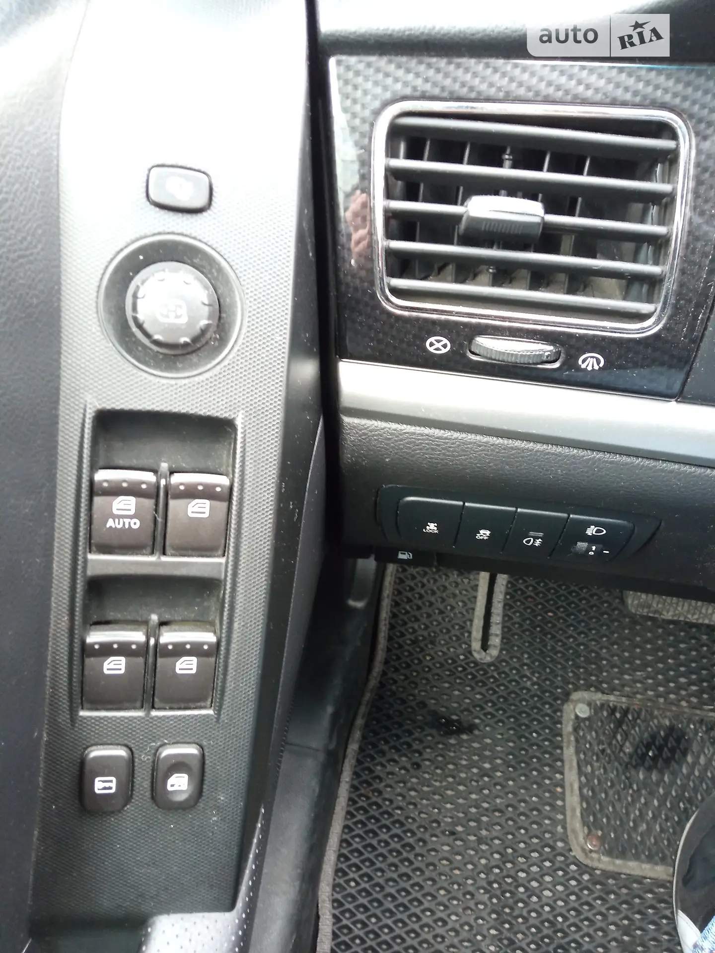2012 SsangYong Korando - мініатюра 13