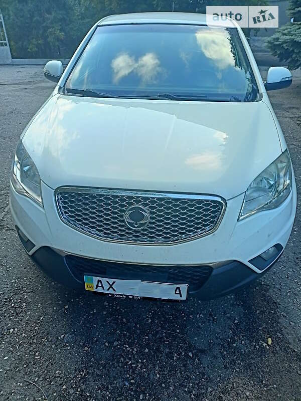Позашляховик / Кросовер SsangYong Korando 2013 в 