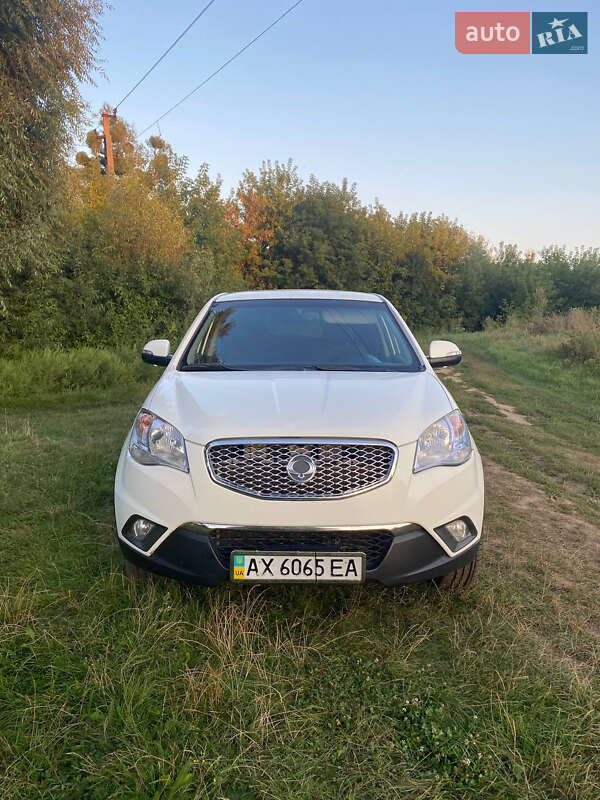 Внедорожник / Кроссовер SsangYong Korando 2012 в 