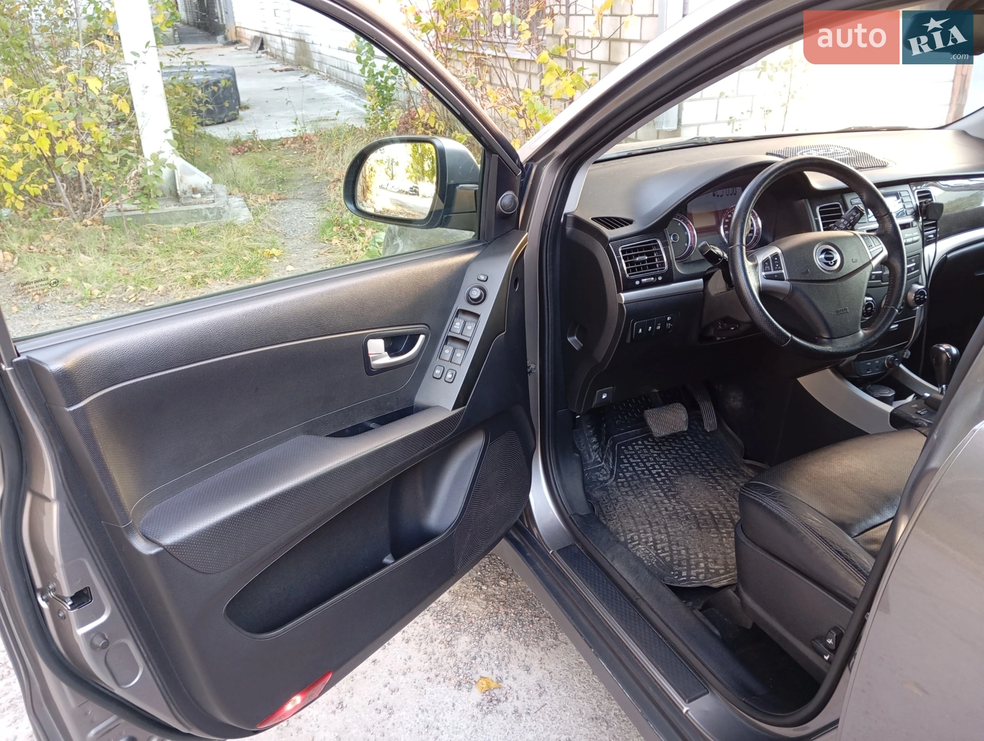 2012 SsangYong Korando - мініатюра 11