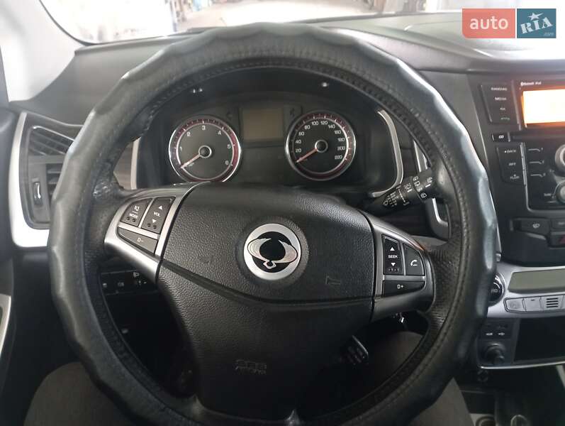 Внедорожник / Кроссовер SsangYong Korando 2013 в Новых Санжарах