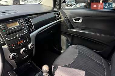 Внедорожник / Кроссовер SsangYong Korando 2012 в 