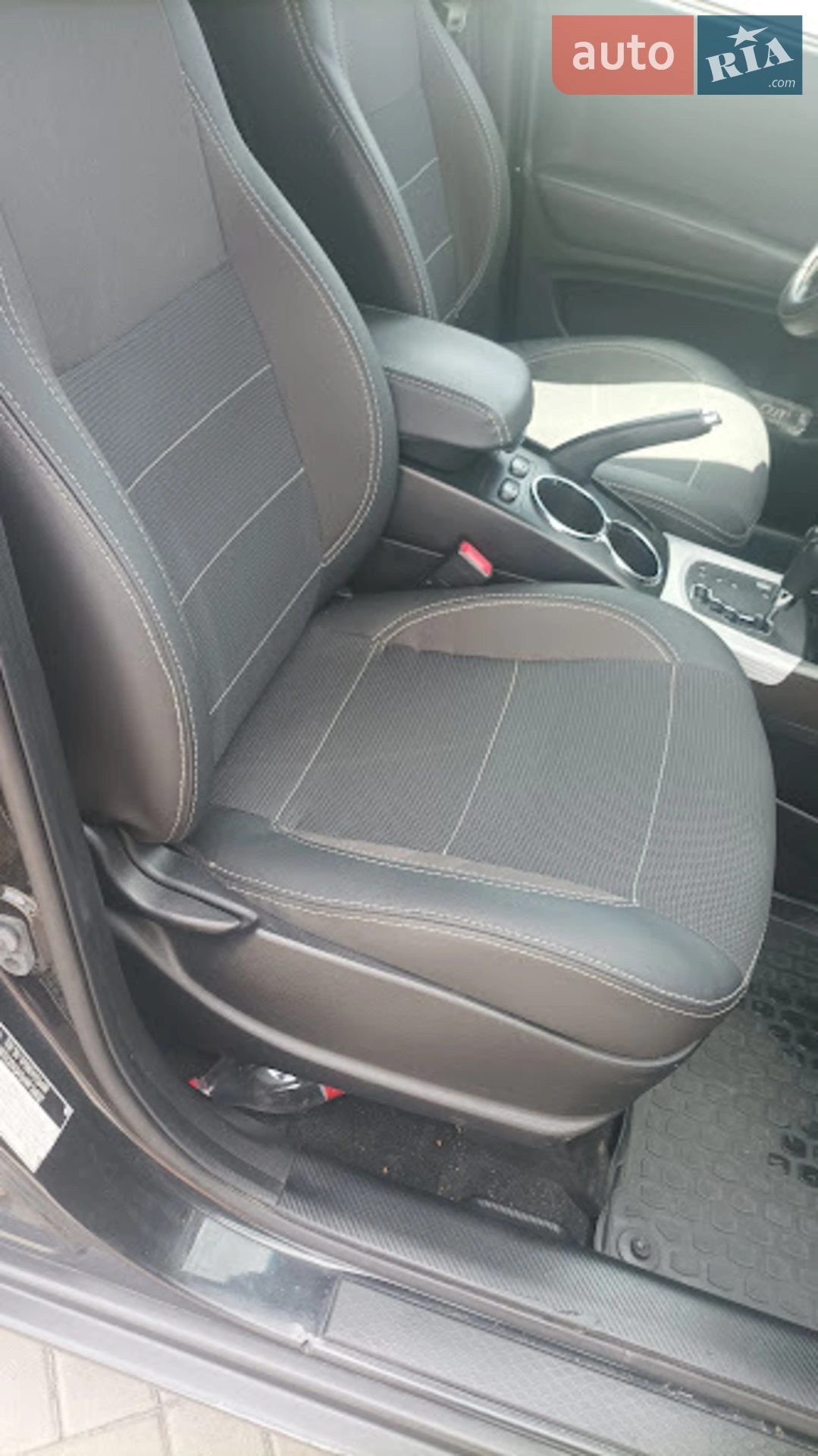 2011 SsangYong Korando - мініатюра 9