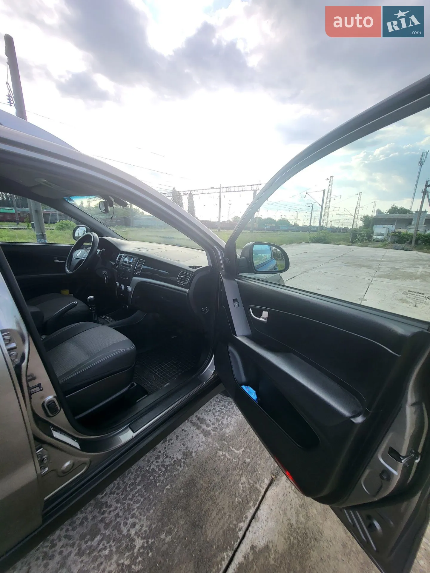 2012 SsangYong Korando - мініатюра 16