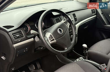Внедорожник / Кроссовер SsangYong Korando 2011 в 