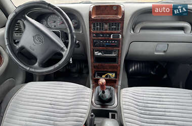 Внедорожник / Кроссовер SsangYong Korando 2001 в 