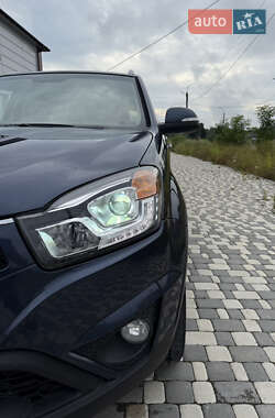 Позашляховик / Кросовер SsangYong Korando 2013 в 