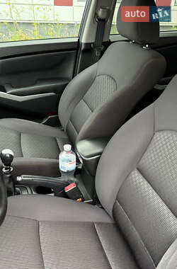 Позашляховик / Кросовер SsangYong Korando 2013 в 