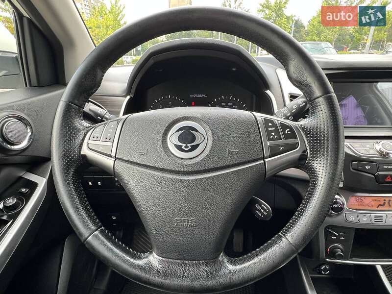 Внедорожник / Кроссовер SsangYong Korando 2014 в Киеве