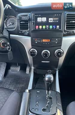 Позашляховик / Кросовер SsangYong Korando 2013 в 