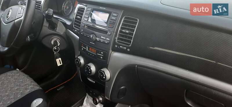 Внедорожник / Кроссовер SsangYong Korando 2013 в Киеве