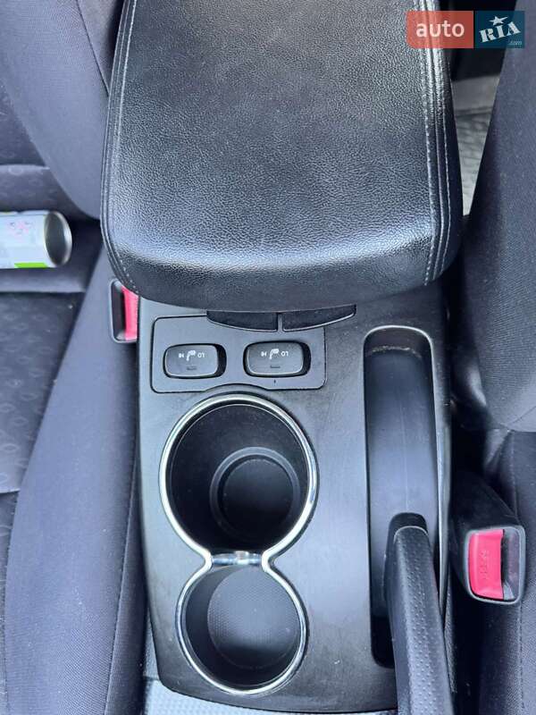Внедорожник / Кроссовер SsangYong Korando 2013 в Киеве фото 13 Внедорожник / Кроссовер SsangYong Korando 2013 в Киеве