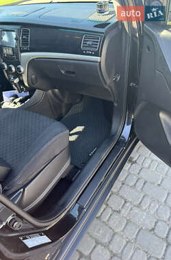 Позашляховик / Кросовер SsangYong Korando 2012 в 