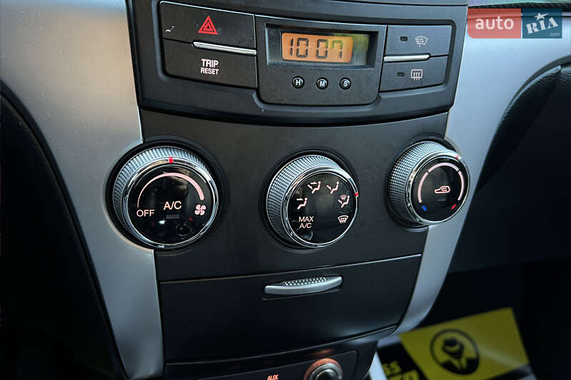 Внедорожник / Кроссовер SsangYong Korando 2013 в Львове фото 16 Внедорожник / Кроссовер SsangYong Korando 2013 в Львове