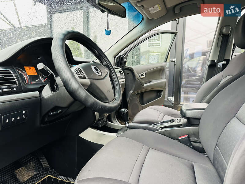 Позашляховик / Кросовер SsangYong Korando 2012 в Харкові