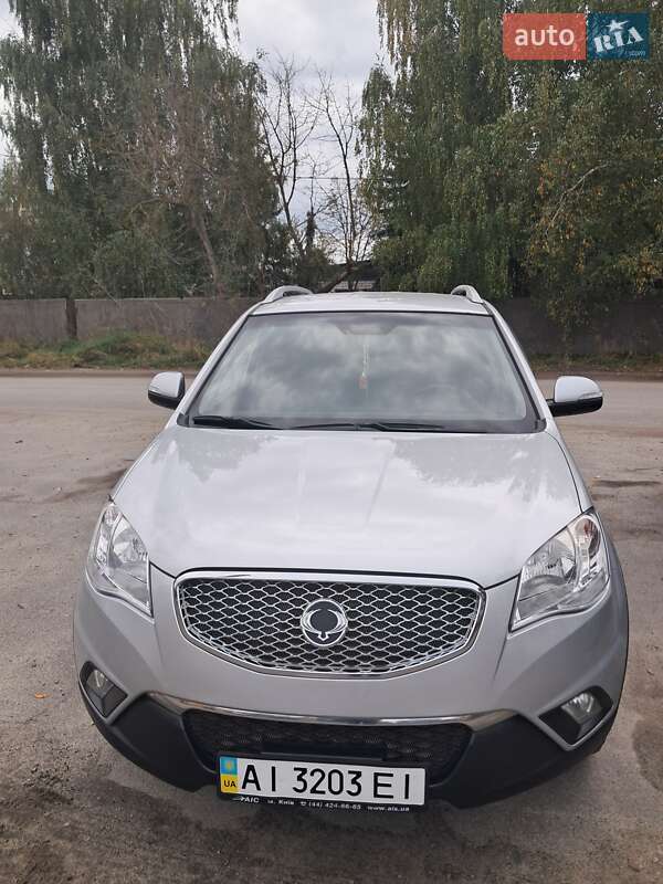 Позашляховик / Кросовер SsangYong Korando 2013 в 