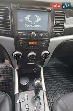 Позашляховик / Кросовер SsangYong Korando 2013 в 
